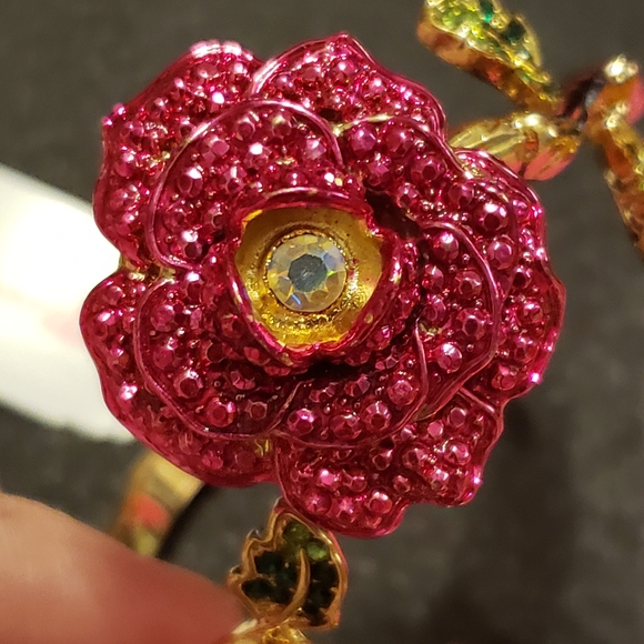 Betsey Johnson Bracelet - Picture 16 of 16